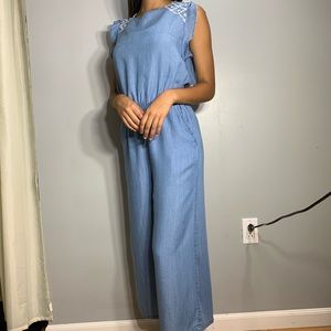 Cute, comfortable jumpsuit